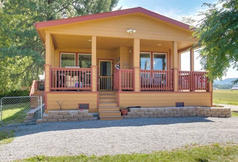 Newport Riverfront Home W/ Deck + Fire Pit!