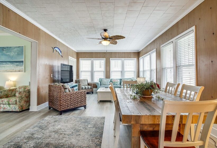 Ocean City Escape W/ Cozy Porch: Walk To Boardwalk