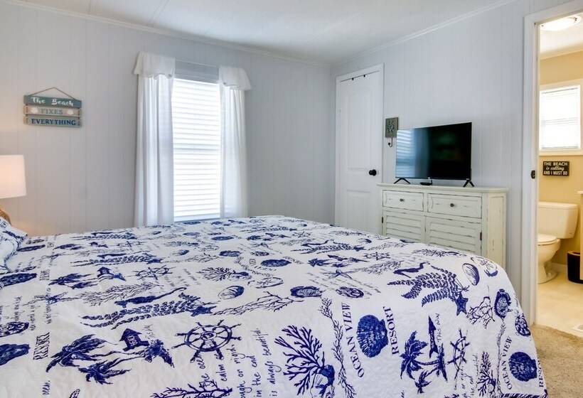 Ocean City Home W/ Pool Access: Near Park & Beach!