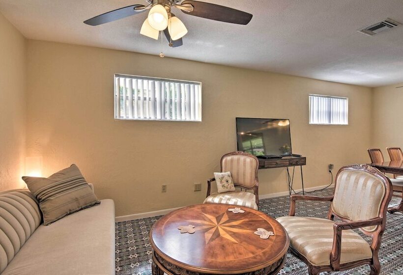 Palm Beach Gardens Apiary Retreat   6 Mi To Beach!