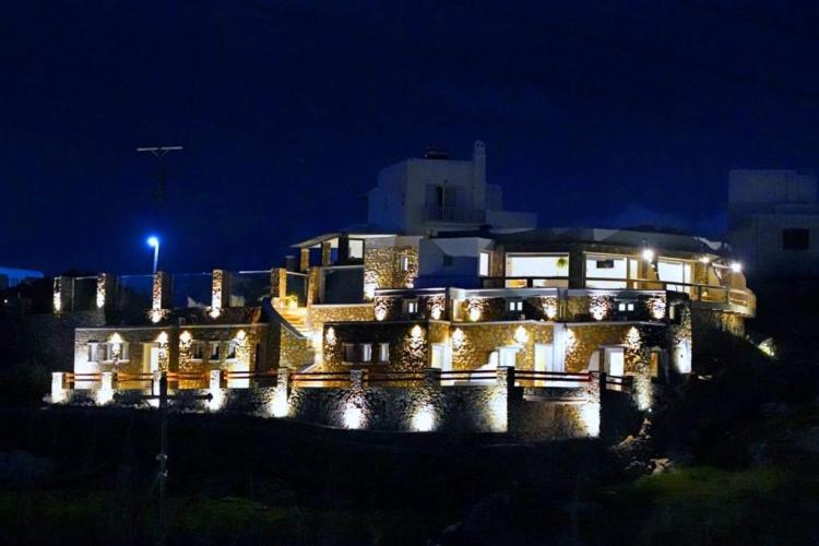 بنسيون Crystal Suites