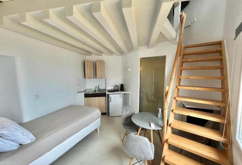 بنسيون Crystal Suites