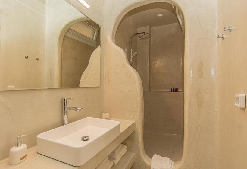 بنسيون Crystal Suites