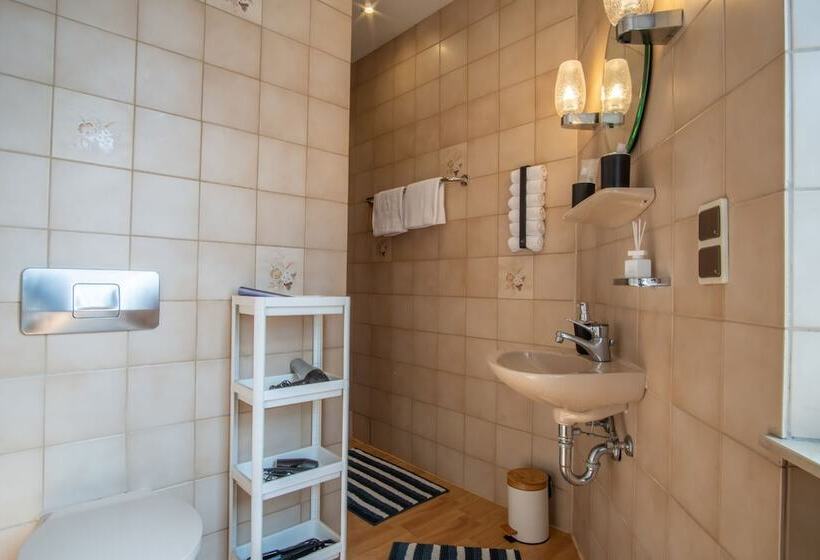 ペンション Family And Friends Hassloch