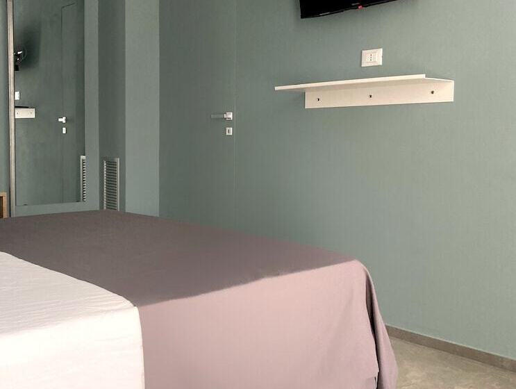 פנסיון Lele  Guesthouse