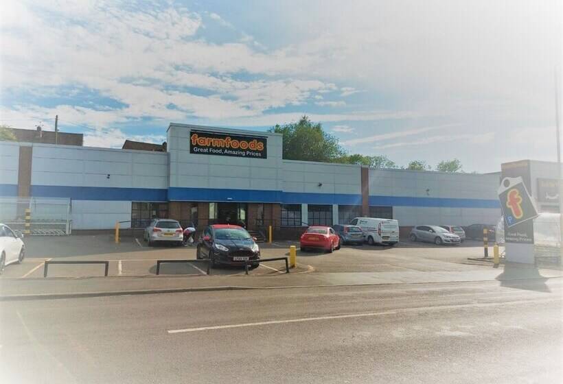 Пансион Room In Guest Room Single Room In 3 Bed Home, Full Kitchen, Shared Bathroom