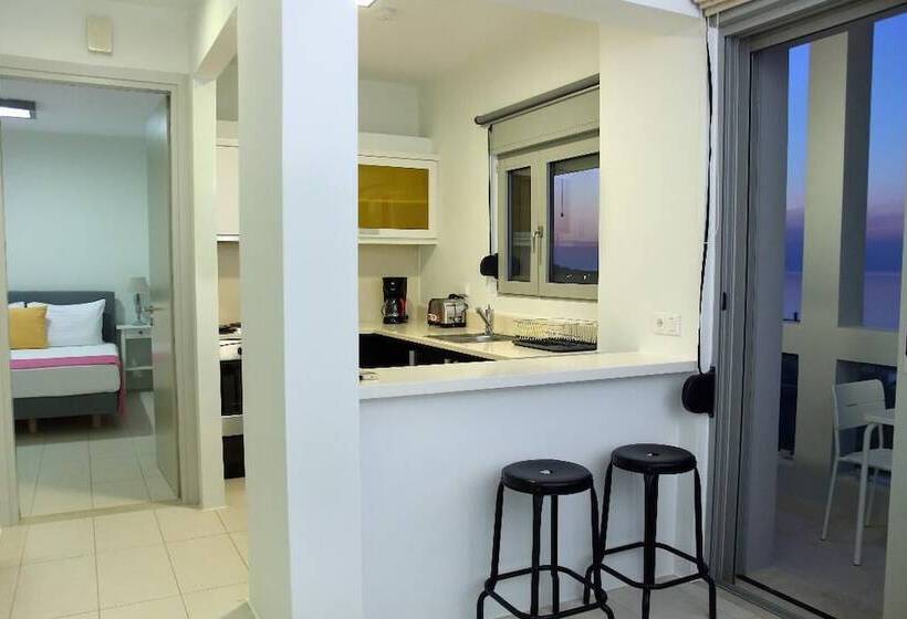 פנסיון Vivian Art Apartments