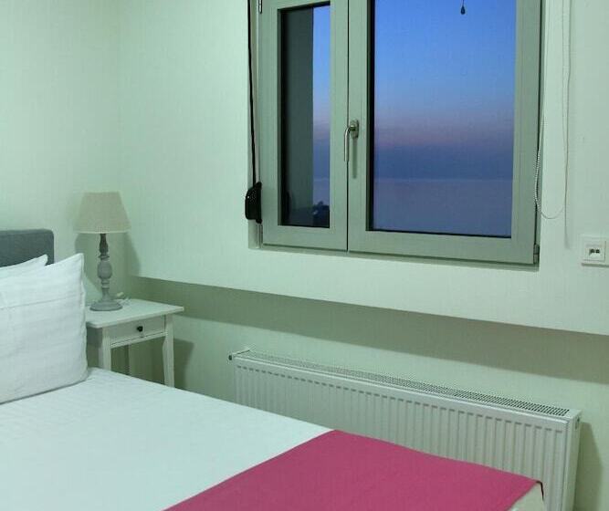 פנסיון Vivian Art Apartments