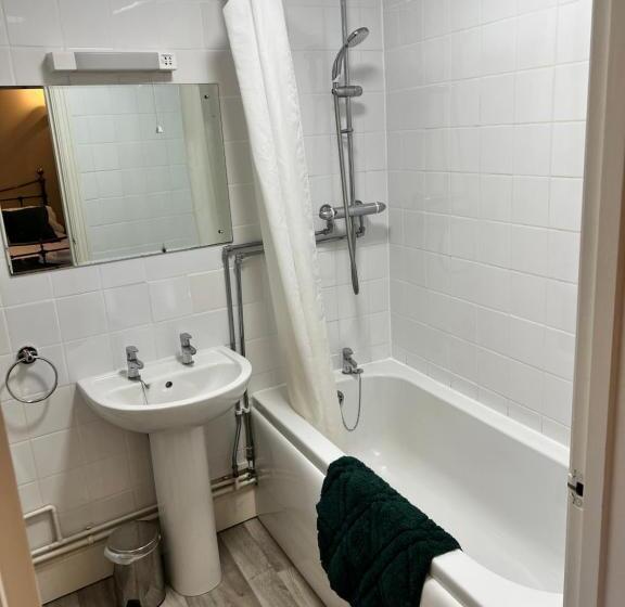 膳宿费 The White Horse, Empingham