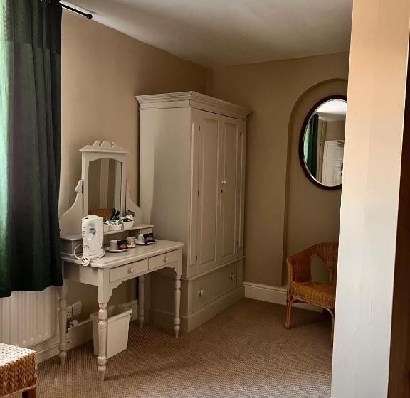 膳宿费 The White Horse, Empingham