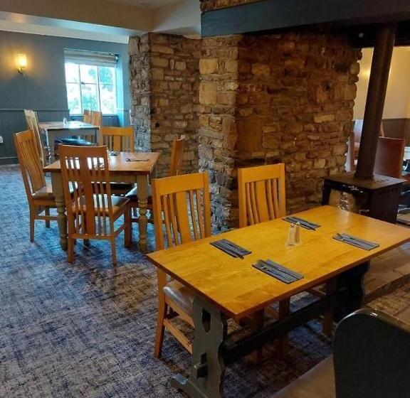 膳宿费 The White Horse, Empingham