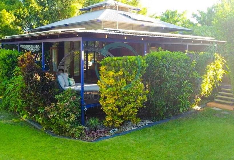 بنسيون Zenhouse Nightcliff   6br Tropical Oasis
