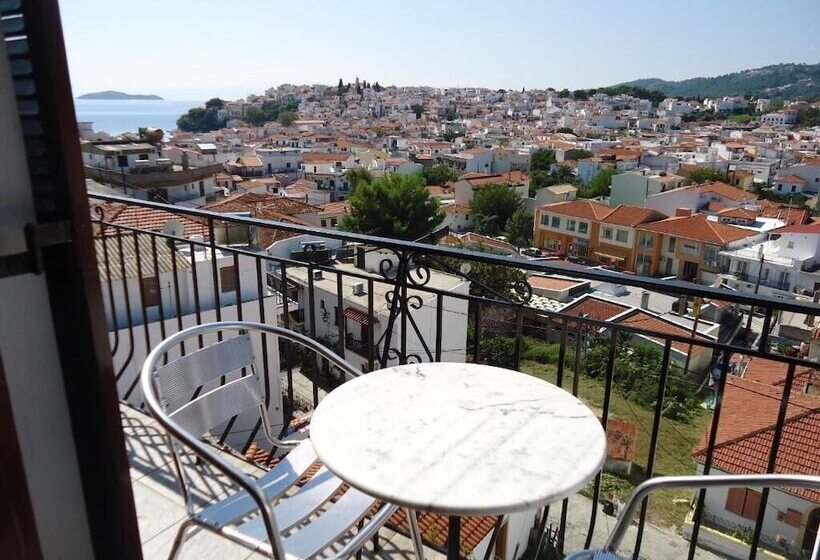 Pension Margarita Triple Room1