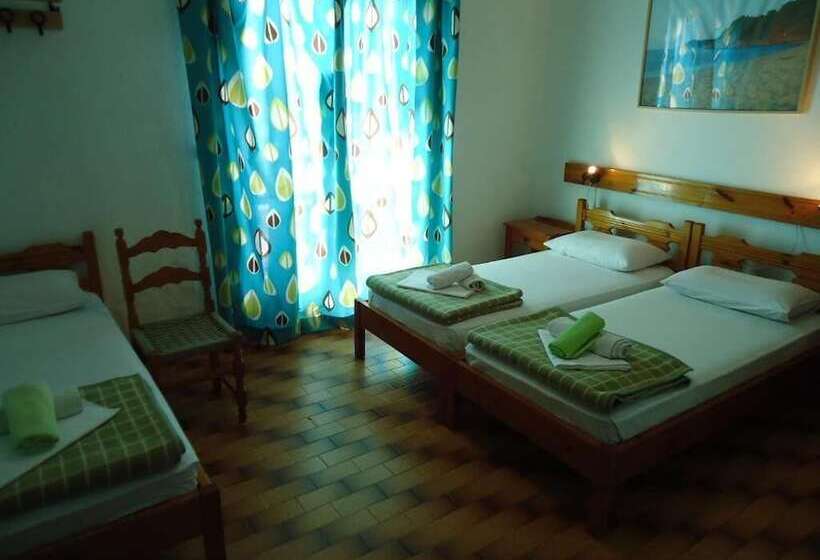 Pension Margarita Triple Room1