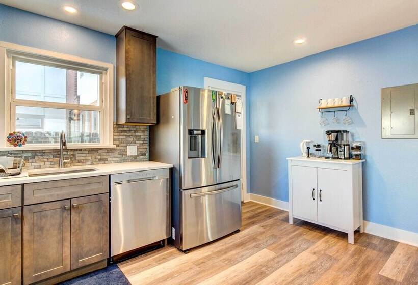 Pet Friendly Denver Home: Walk To Restaurants
