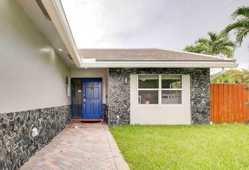 Pet Friendly Paradise W/ Pool ~ 6 Mi To Beach!