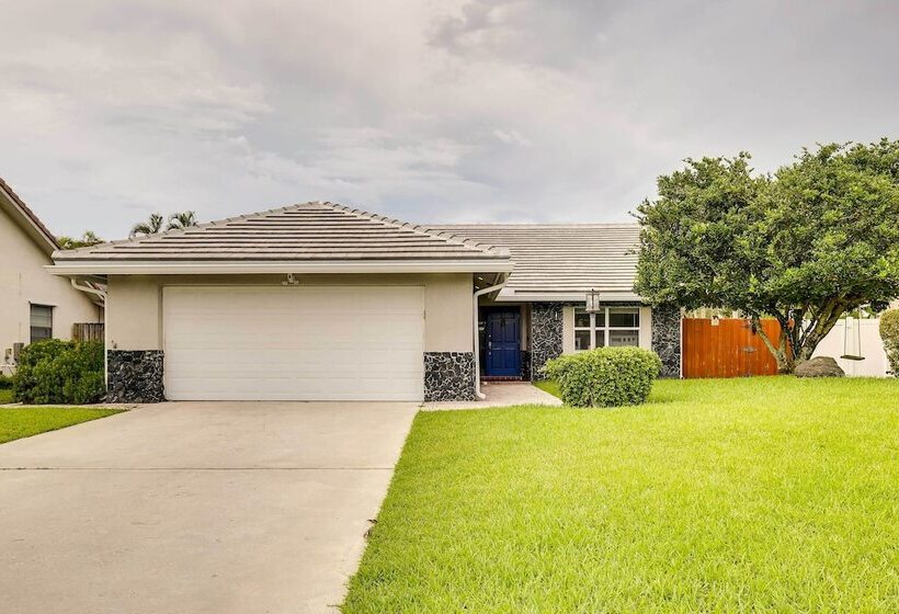 Pet Friendly Paradise W/ Pool ~ 6 Mi To Beach!