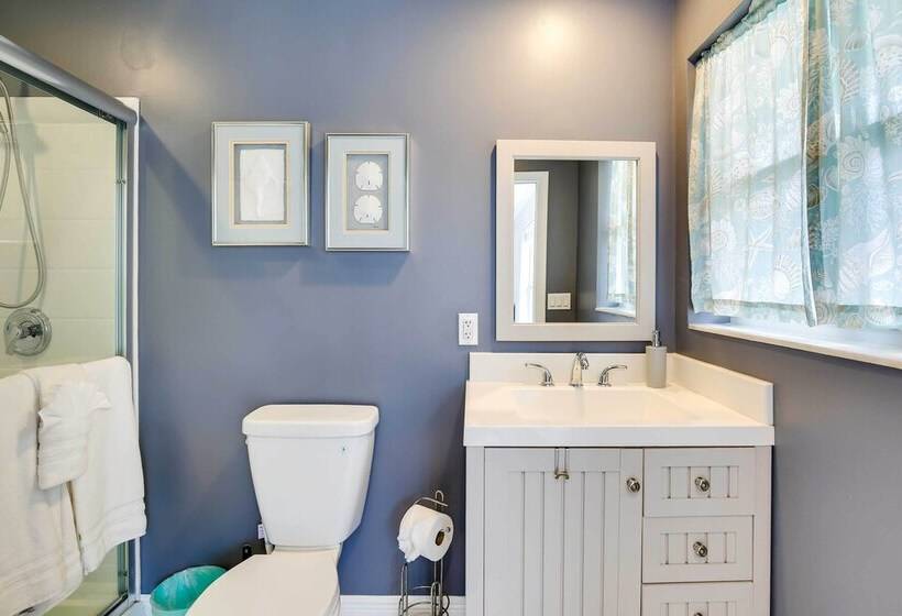 Pet Friendly Paradise W/ Pool ~ 6 Mi To Beach!