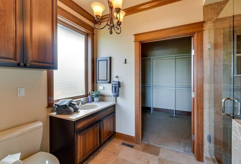 Port Angeles Home: 7 Mi To Olympic Natl Park!