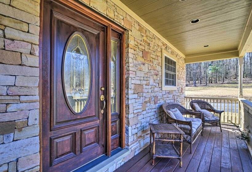 Private Family Home W/ Deck, Porch + Forest Views!
