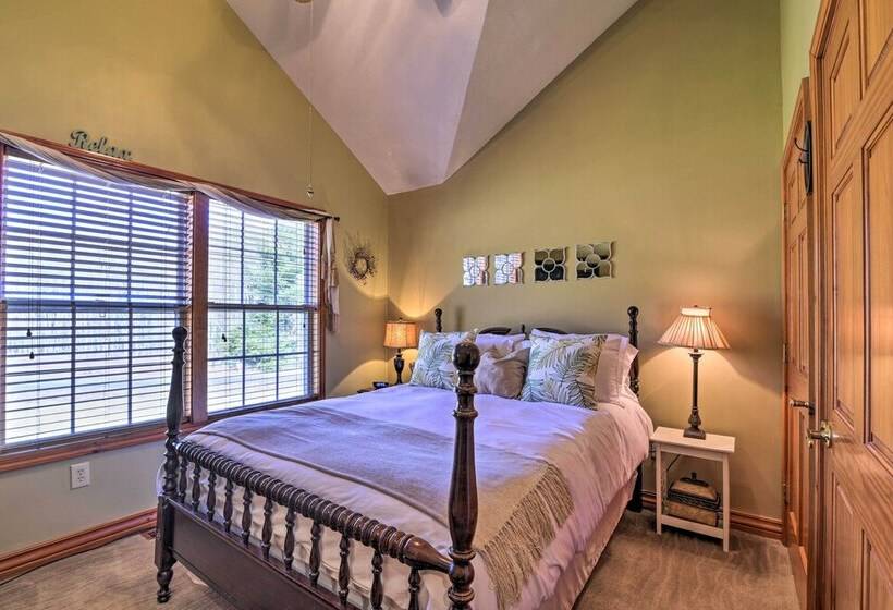 Private Family Home W/ Deck, Porch + Forest Views!