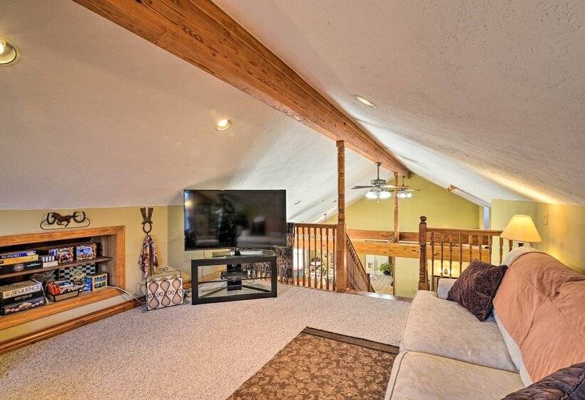 Private Family Home W/ Deck, Porch + Forest Views!