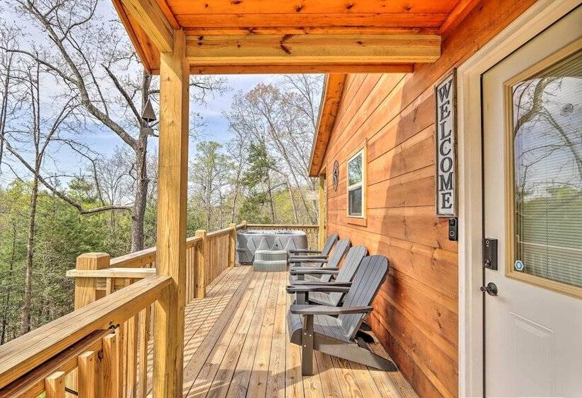 Private Hot Tub & Ev Charger: Cozy Murphy Cabin!