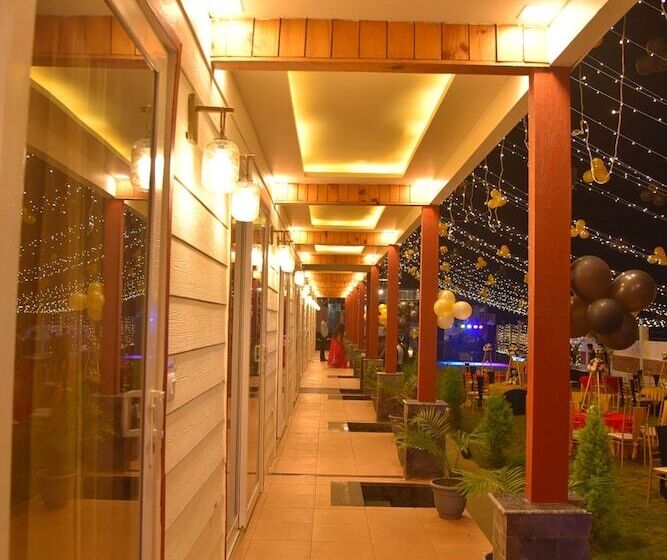 Qcent Woods Spa & Resort