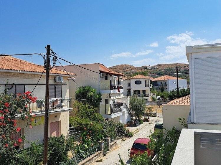 Rafkon Luxury Apartments   Myrina