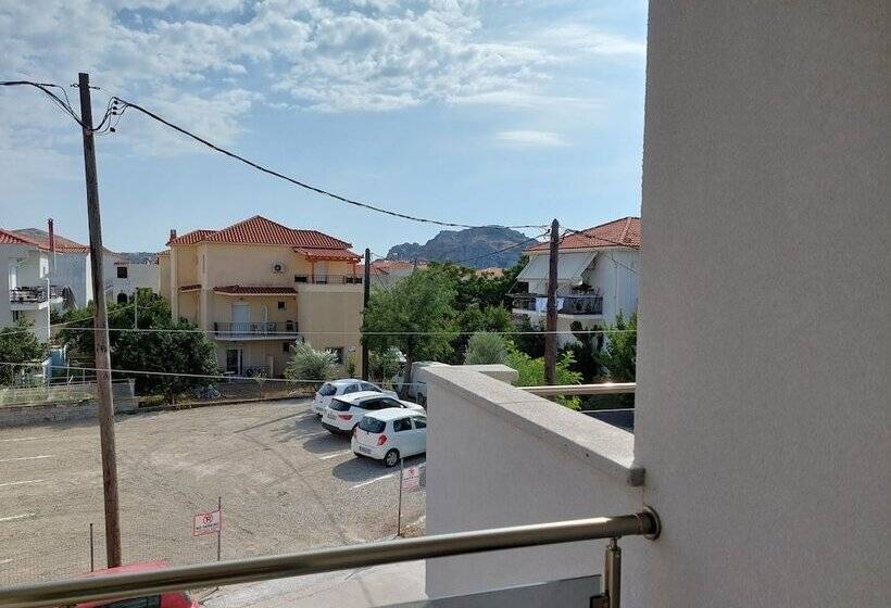 Rafkon Luxury Apartments   Myrina