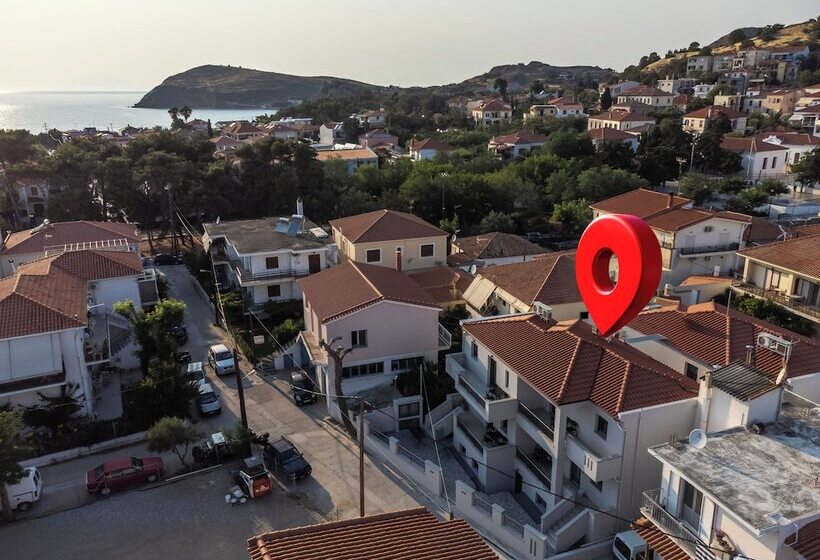 Rafkon Luxury Apartments   Myrina
