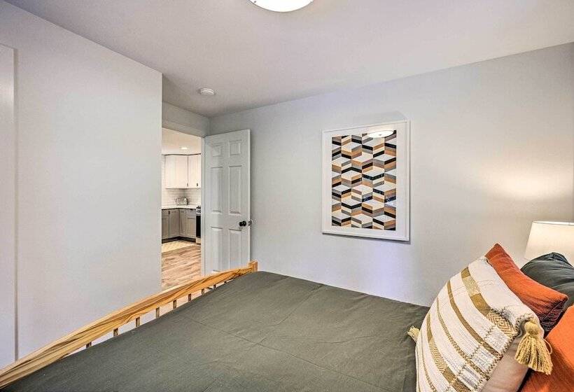 Remodeled Skykomish Escape W/ Loft + Hot Tub!