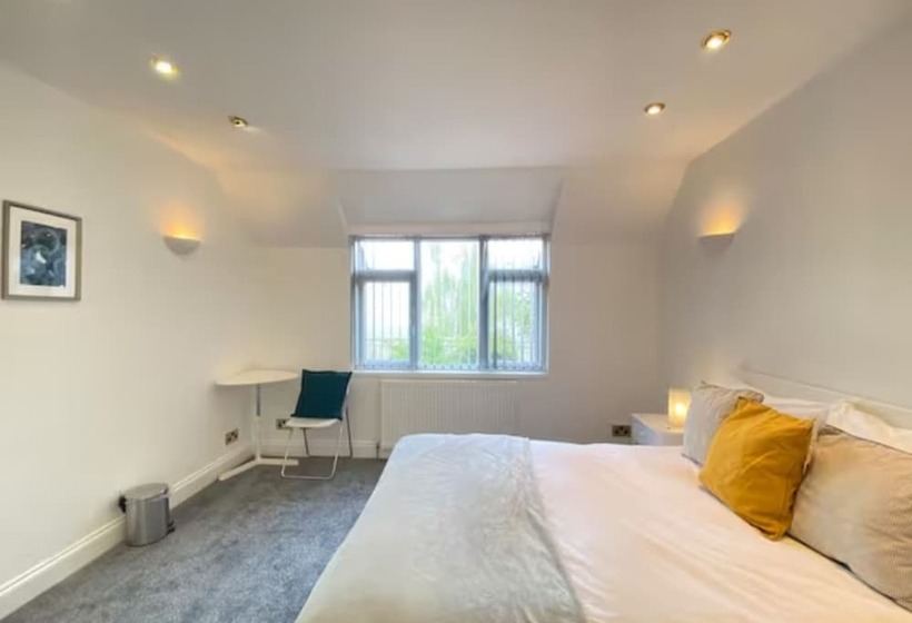 Резиденция Airport Comfy Stay