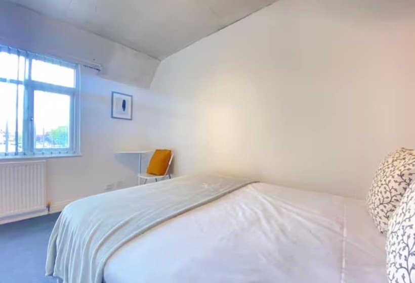 Резиденция Airport Comfy Stay