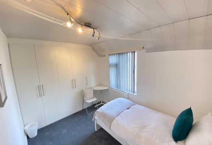 Резиденция Airport Comfy Stay