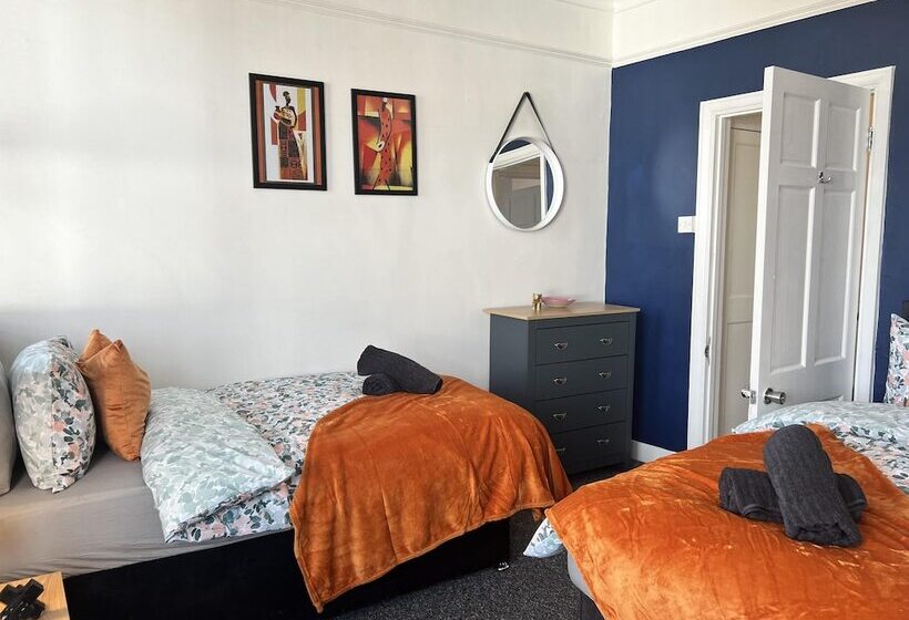 דירת נופש Captivating 2bed House In Southend Pet Friendly!