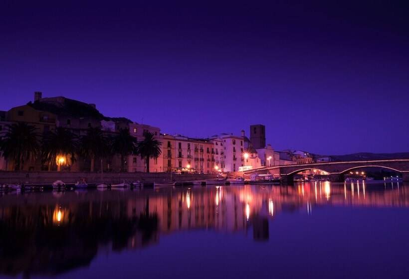 Rezidans Charming, Spacious 3 Bedroom Townhouse