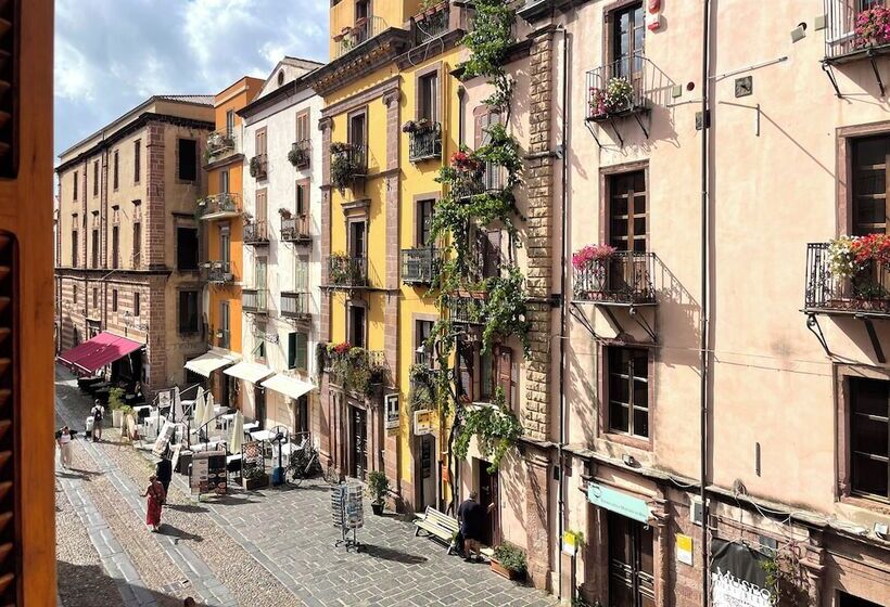 Rezidans Charming, Spacious 3 Bedroom Townhouse