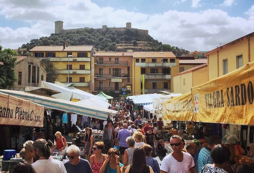 Rezidans Charming, Spacious 3 Bedroom Townhouse