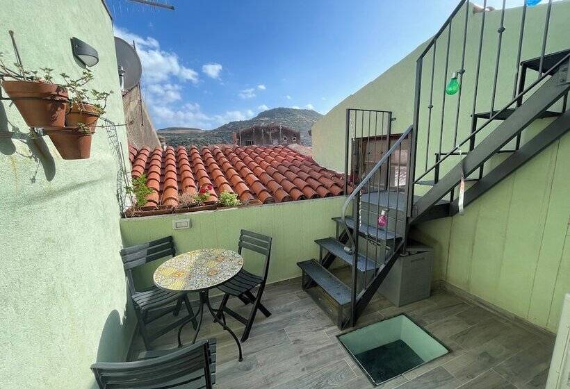 Rezidans Charming, Spacious 3 Bedroom Townhouse