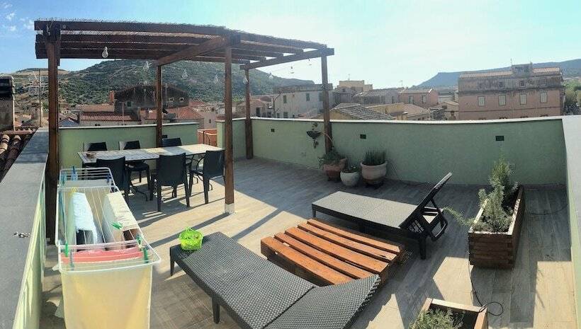 Rezidans Charming, Spacious 3 Bedroom Townhouse