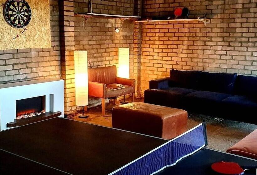 דירת נופש Lovely 6 Bed Country House With Pool, Nr Arbroath