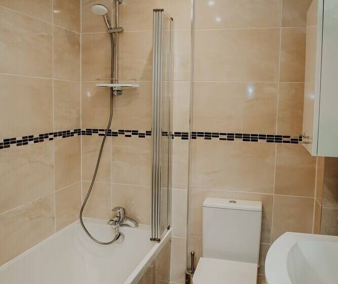 Резиденция Remarkable 3 Bed House In Easton On The Hill