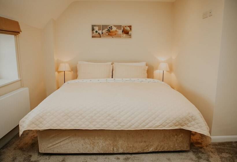 Резиденция Remarkable 3 Bed House In Easton On The Hill