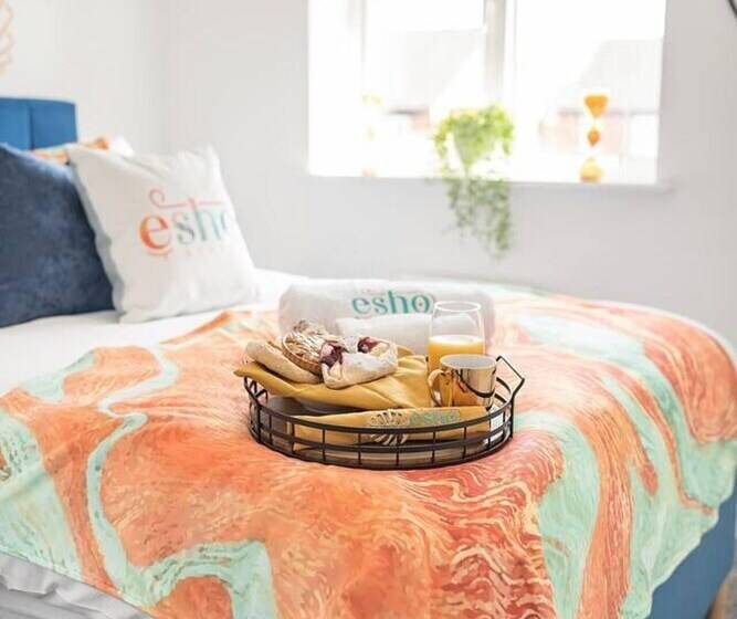 דירת נופש Spacious 3 Bed House Garden Parking Wifi Smart Tv