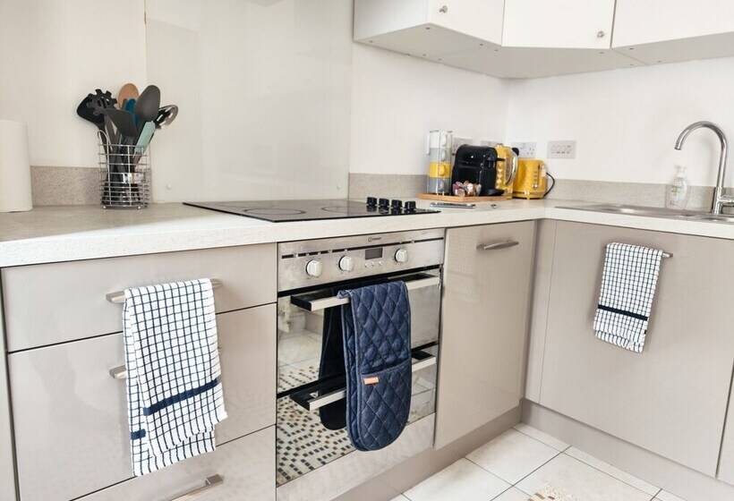 דירת נופש Stunning 2 Bed House In Sheffield