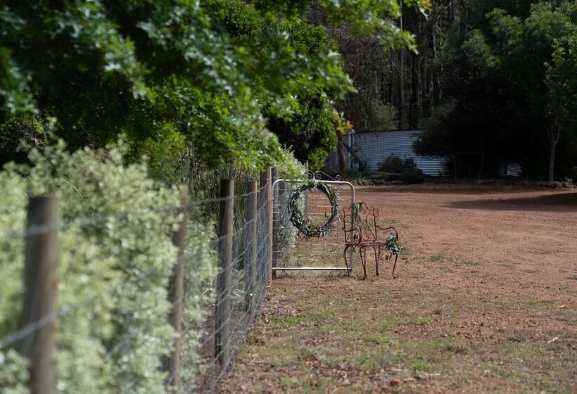 אתר נופש Noble River Estate