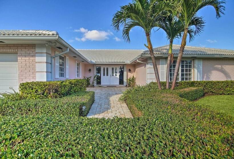 Riviera Beach Home W/ Pool   Walk To Beaches!