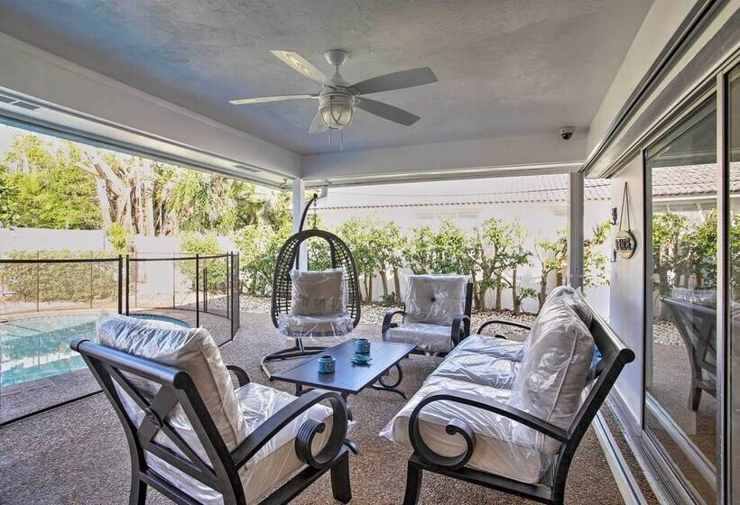 Riviera Beach Home W/ Pool   Walk To Beaches!