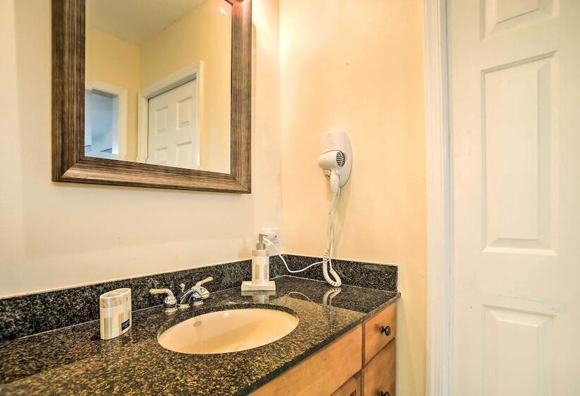 Riviera Beach Vacation Home W/ Pool: Walk To Beach